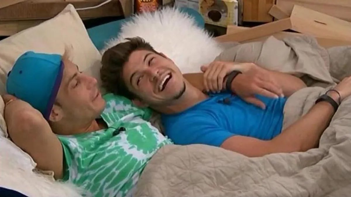 BB27Chey's tweet photo. happy pride to these two and all their bullshit https://t.co/9oLeiGFDPG
