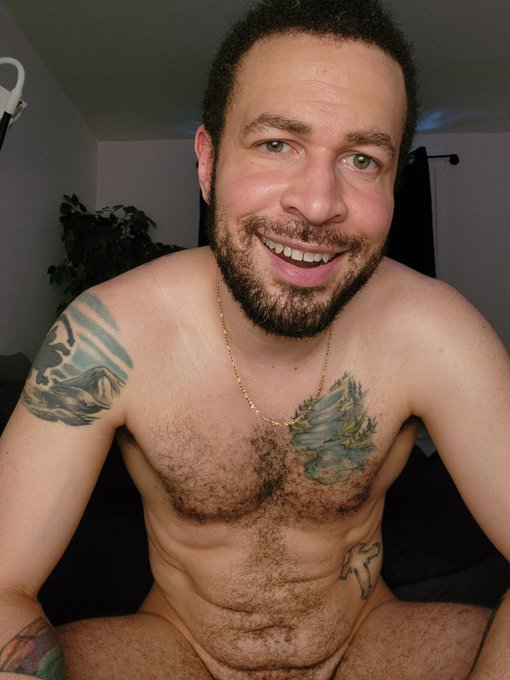 Who's up? https://t.co/WRKrRND1l5