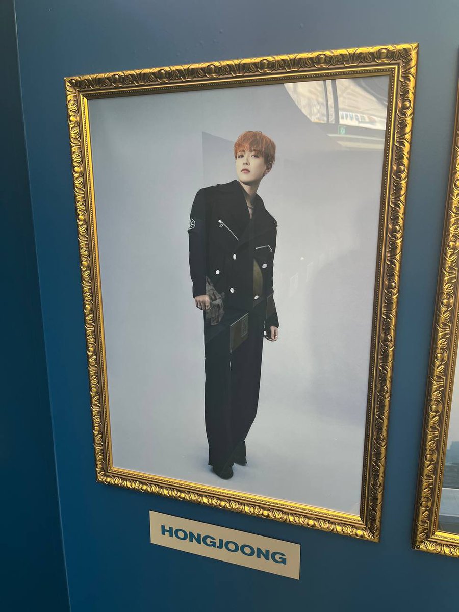 indegnoTs's tweet photo. Сходила на выставку Эйтиз и закупилисась мерчем.Каааайф 🔥🔥🔥

#에이티즈 #ATEEZ #WORK #GOLDENHOUR #GOLDENHOUR_Part1 #GOLDENHOUR_Part1_POPUP #사운드웨이브 #SOUNDWAVE https://t.co/b5r6LmvM9y