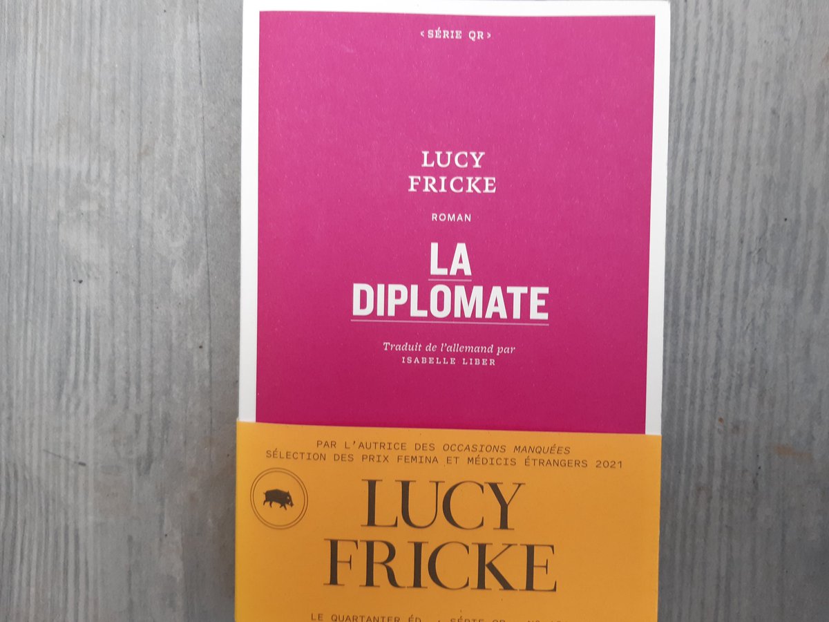 《Die Diplomatin》de Lucy Fricke a été publié en français aux éditions <a href="/LeQuartanier/">Le Quartanier</a>. On y suit une diplomate allemande ambassadrice en Uruguay où elle doit gérer une situation difficile, puis consule générale à Istanbul où elle décide d'agir en violation de ses instructions.