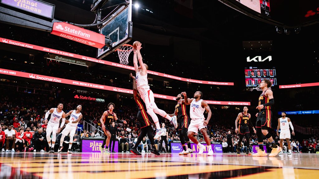 LAClippers's tweet photo. The best of 4️⃣4️⃣ as seen from the lens 📸 https://t.co/Q6qTRaO9Vv