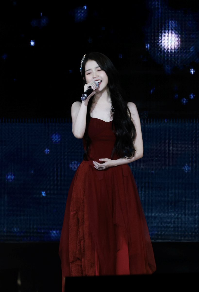 kbsworld_enter's tweet photo. 아이유, ‘2024 IU HEREH
WORLD TOUR CONCERT IN MANILA’ 성공적 마무리!
- 월드투어 마닐라 단독 콘서트 개최! 현지 팬들의 열정 환호 속 성료!
- 월드투어 마닐라 단독 콘서트 대성황! ‘공연 퀸’의 진가 발휘!

[제공= EDAM 엔터테인먼트]

#아이유 #IU https://t.co/DUH0BoDZY6