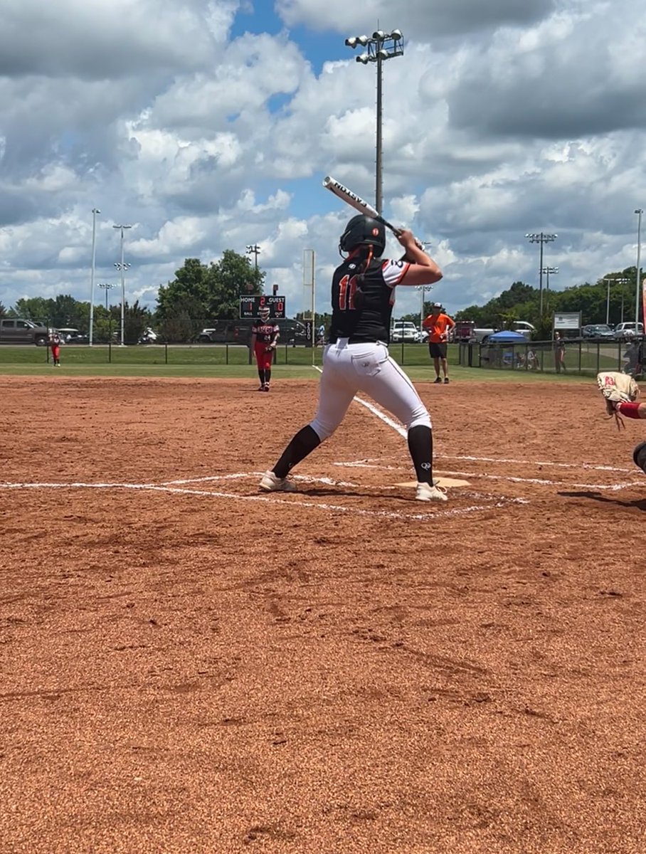 AlinaLogush11's tweet photo. This Weekend my team won🥇 place out of 63 in the PGF Super Select Championship in Columbia Tennessee! We battled so hard this weekend and pushed through 6 games on Sunday! https://t.co/gCmOxuC8GP