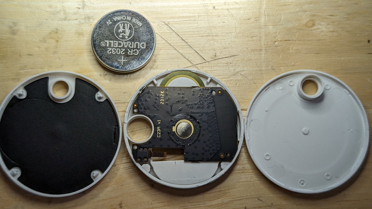 PureEngineerLLC's tweet photo. Chipolo ONE Point: Google's Find My Device Teardown https://t.co/Yp36CjxnRj https://t.co/pAkftCEV0Y