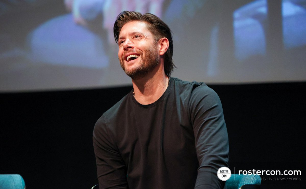 BggZineb's tweet photo. #JensenAckles #DeanWinchester #SPNFamily #Supernatural #BigSky #TheBoys #TheWinchesters #BuddyGames #DLC6 #ParisCon #SpnCon 🎧🖤🖤🫧•J•D•W https://t.co/m6ZIFoOoLe