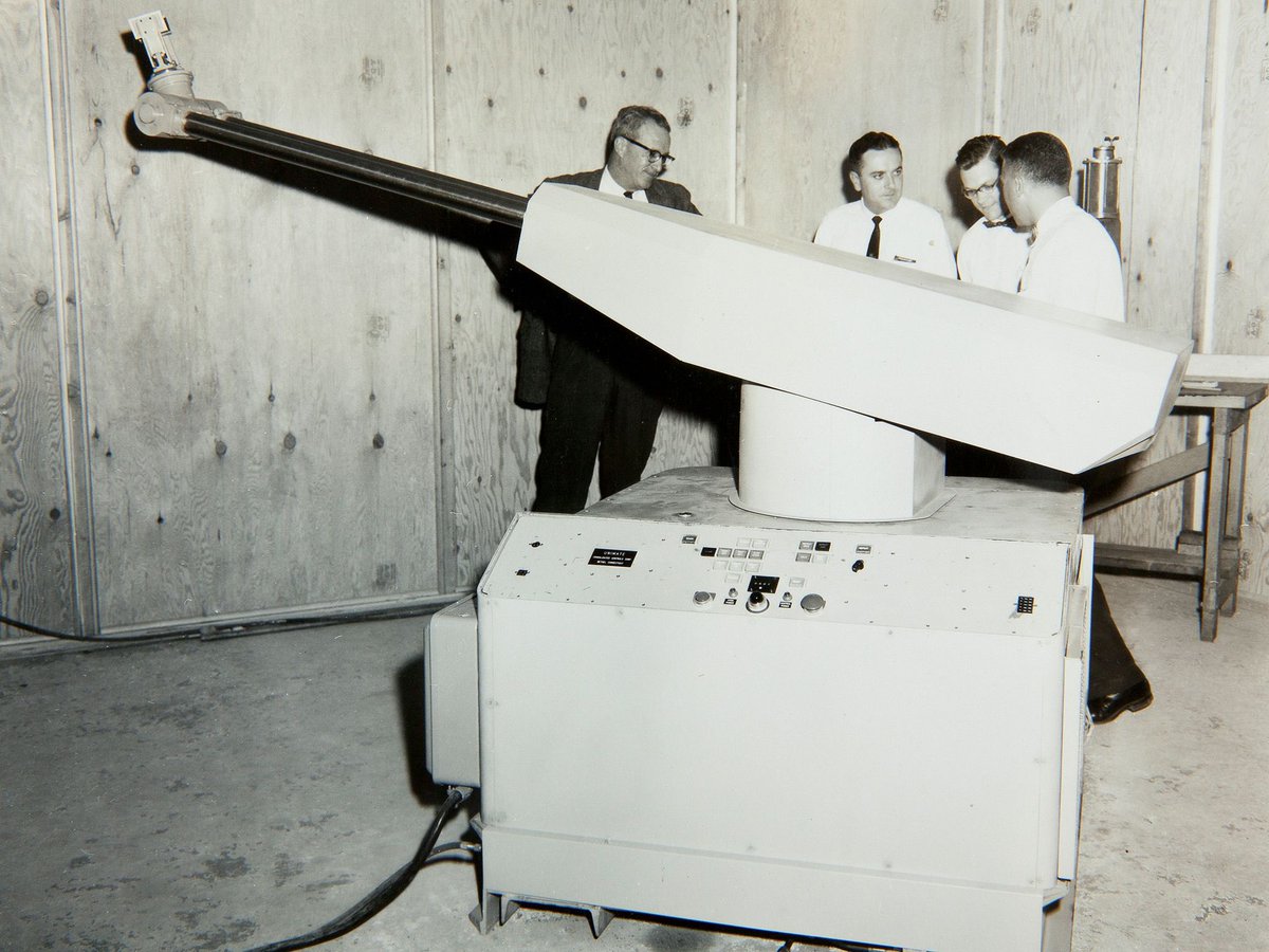 JulianFried's tweet photo. The OG of industrial robotics. The Unimate: https://t.co/QGS18wRNH4