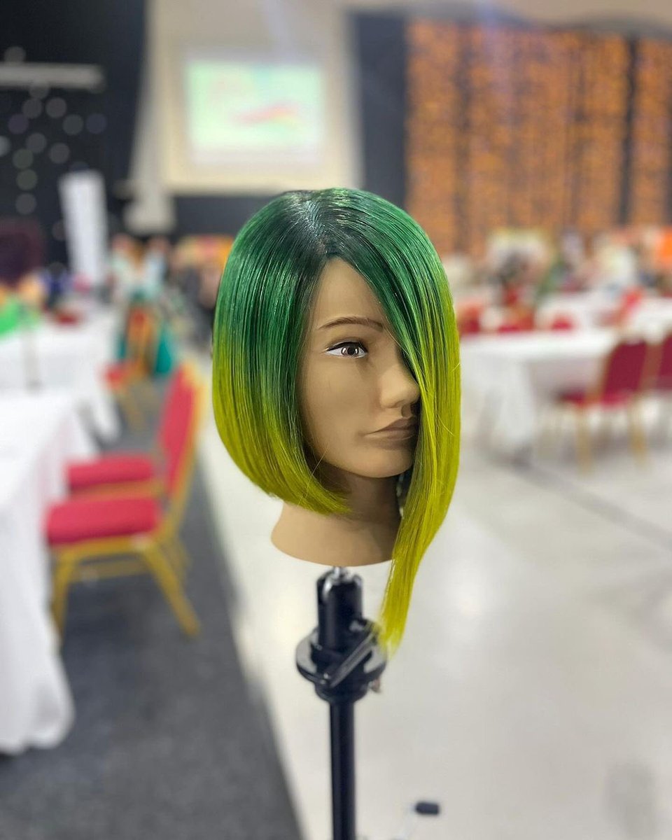 PivotPointIntl's tweet image. Creativity is intelligence having fun! ✂️🎨 #CutAndColor #PivotPoint #LearnForward (📸: redshairco)