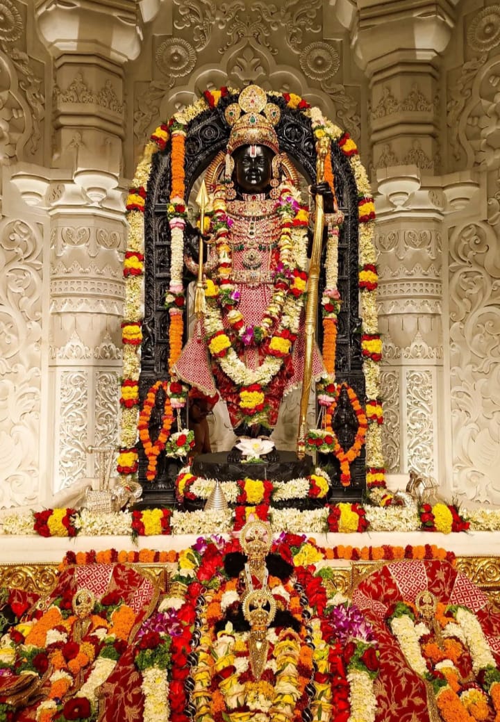 Me_Malu02's tweet photo. अयोध्या से श्री रामलला के दिव्य अलौकिक दर्शन ❣️ https://t.co/8FMypKzXel