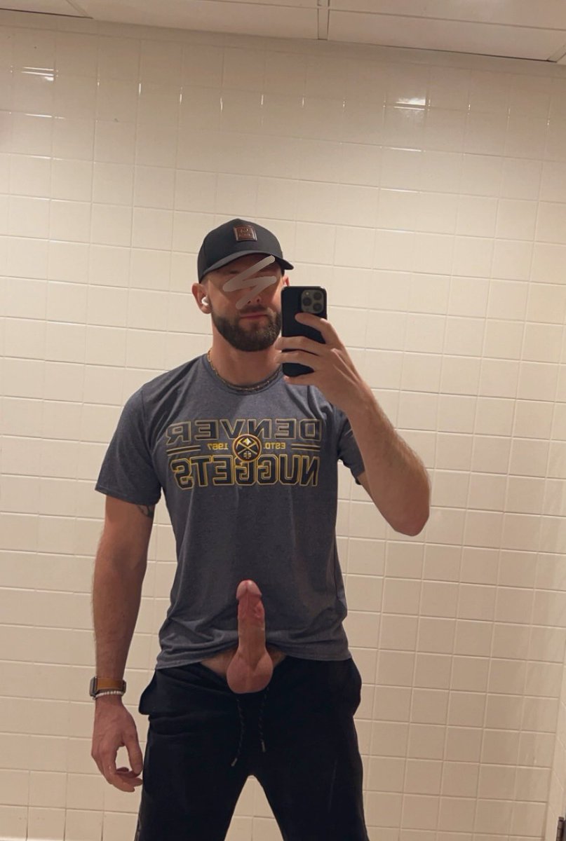 mike_4xxx's tweet photo. RT if you’re a sports fan like me… and if you’re not, RT if you’d suck my dick 😜 https://t.co/EU5o4mIvlP