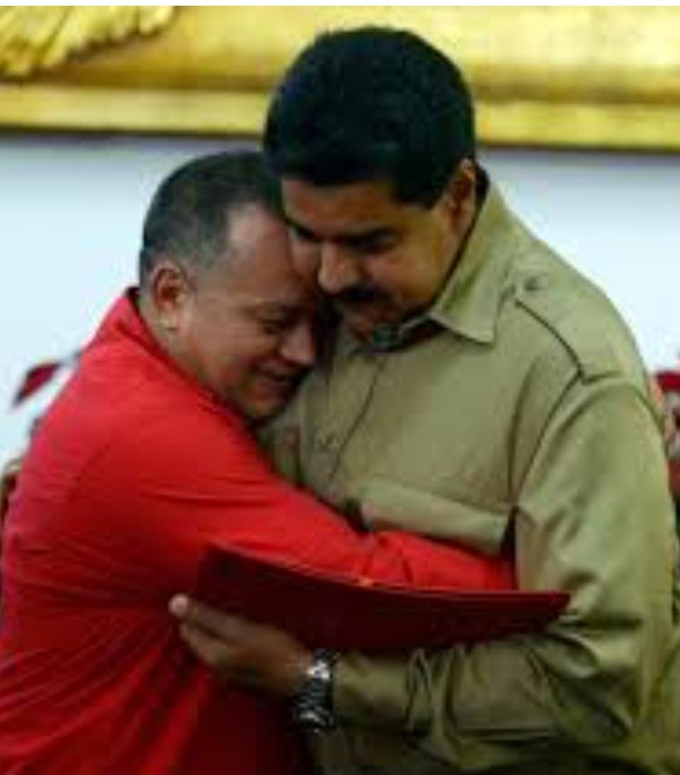 FannyR_Garcia's tweet photo. No hay razones para repetir ésta dupla. No hay gestión pública que mostrar. 
El ingreso petrolero, no está tipificado como ordinario, lo que hace que el uso sea discrecional, se acabó el situado. Los gobernadores y alcaldes deben ser los primeros en anhelar un #cambio. https://t.co/OKH67dWb4W