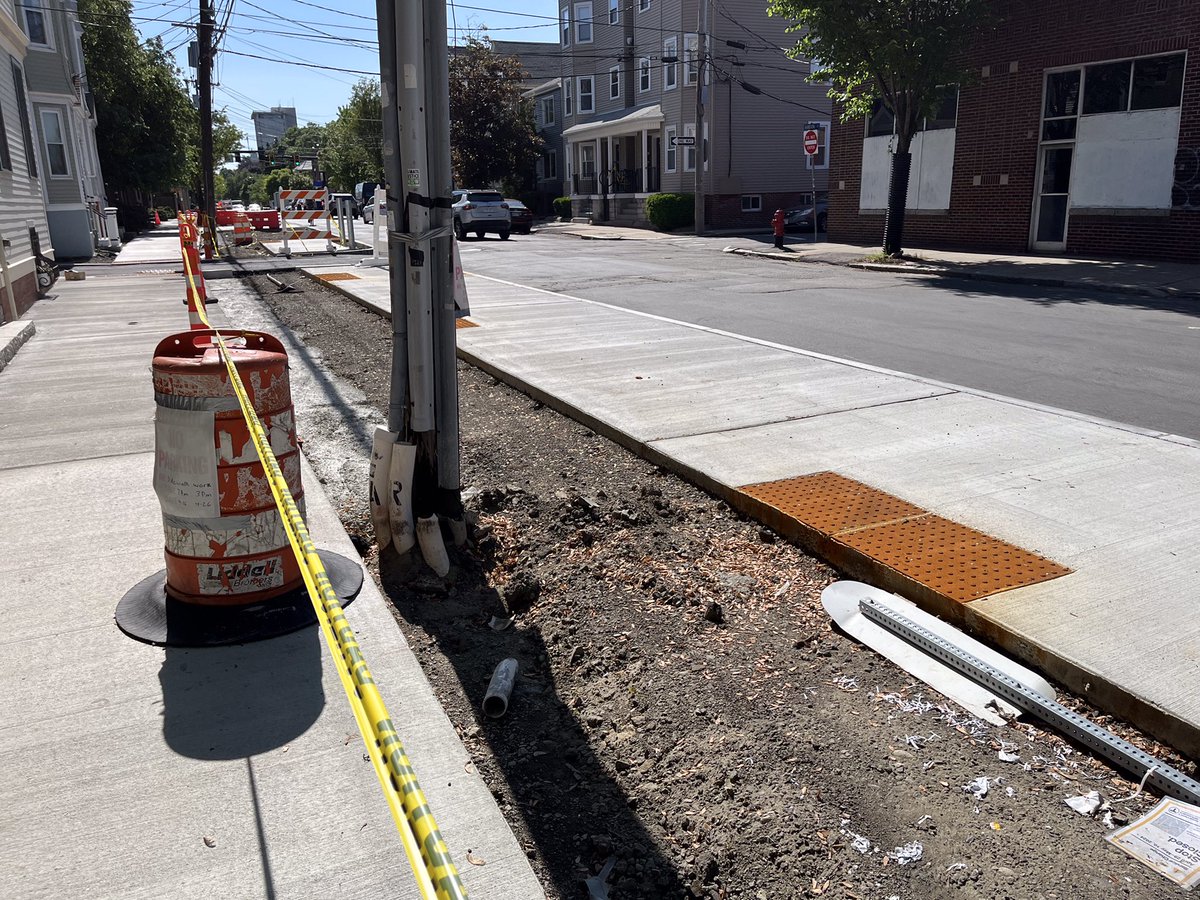 JFabi's tweet photo. Birth of a new cycle track, Washington St between Beacon St and Lincoln Park in @SomervilleCity!  (Just…hopefully something can be done about that utility pole!) #BikeLanes https://t.co/qHHIAWPQYm