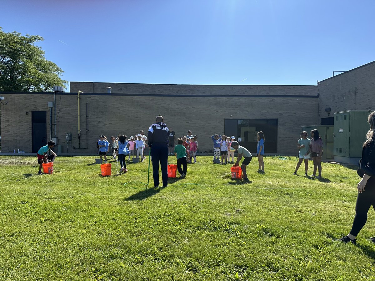 Morgan Fields (@mrsmorganfields) on Twitter photo Field Day fun at Bemis! Thanks <a href="/BemisBearsPE/">Sarah Redden</a> for all the fun & laughs on this beautiful day! ☀️ <a href="/HarleenKSingh/">Harleen Singh</a> Field Day fun at Bemis! Thanks <a href="/BemisBearsPE/">Sarah Redden</a> for all the fun & laughs on this beautiful day! ☀️ <a href="/HarleenKSingh/">Harleen Singh</a>