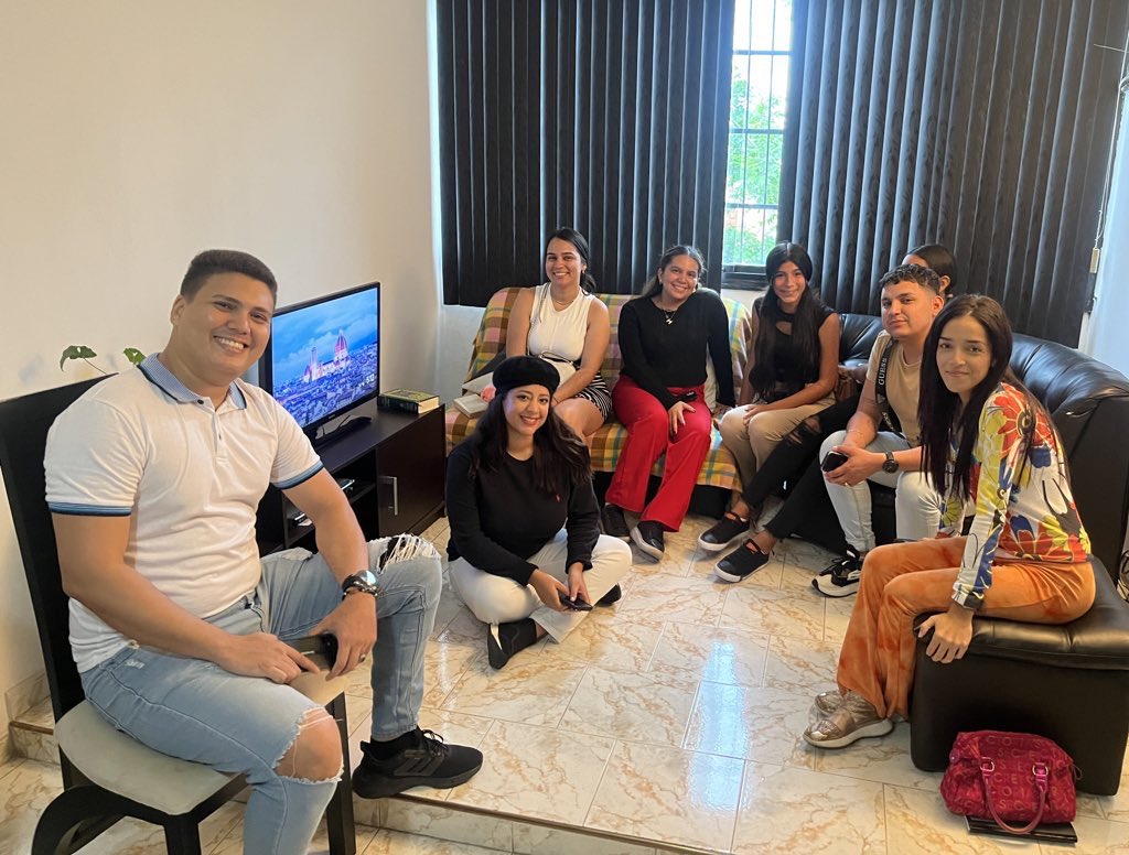 Mis muchachos 🏴 JAD Carabobo activa 🇻🇪 #JovenesConEdmundo #AdecosConEdmundo