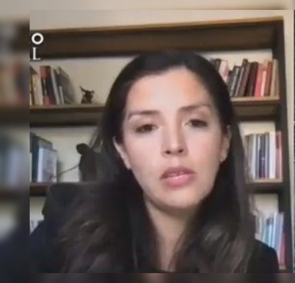 hernan_sr's tweet photo. Casi 8 millones mensuales gana Paulina Moya, la jueza que dejó con arresto domiciliario a los que mataron a la periodista Francisca Sandoval y a Jadue sin ninguna prueba en la Cárcel, por ser un “peligro público”. 
8 palos del estado para una jueza que hace su pega como la callampa.
¿Que les parece? 
#Lawfare 
#TodosSomosJadue