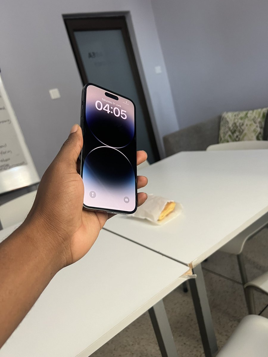 ApplePlug_ZW's tweet photo. Every now and then we gotta throw in a good deal😅

iPhone 14 ProMax 128GB 90% Battery Health. $870 |Swap and top✅

Contact 0714760738 https://t.co/jhTHMwB5KS