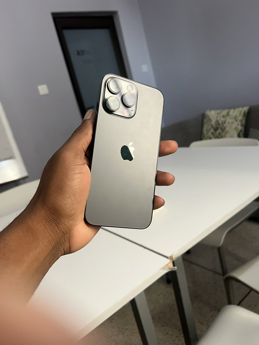 ApplePlug_ZW's tweet photo. Every now and then we gotta throw in a good deal😅

iPhone 14 ProMax 128GB 90% Battery Health. $870 |Swap and top✅

Contact 0714760738 https://t.co/jhTHMwB5KS
