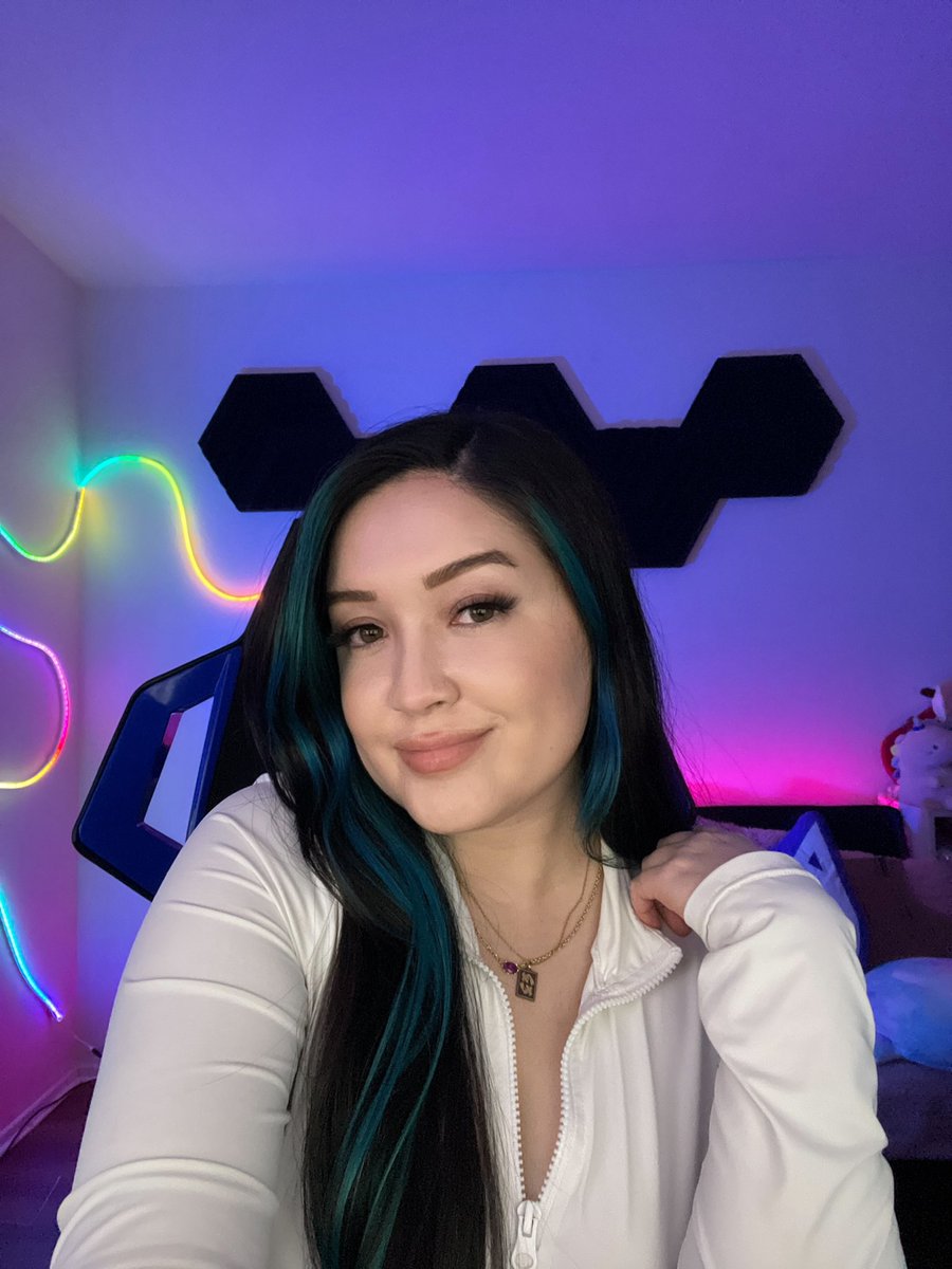 danielle🦭 tweet media