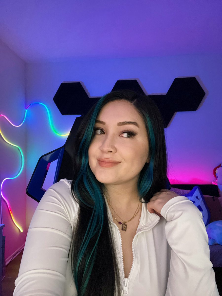 danielle🦭 tweet media