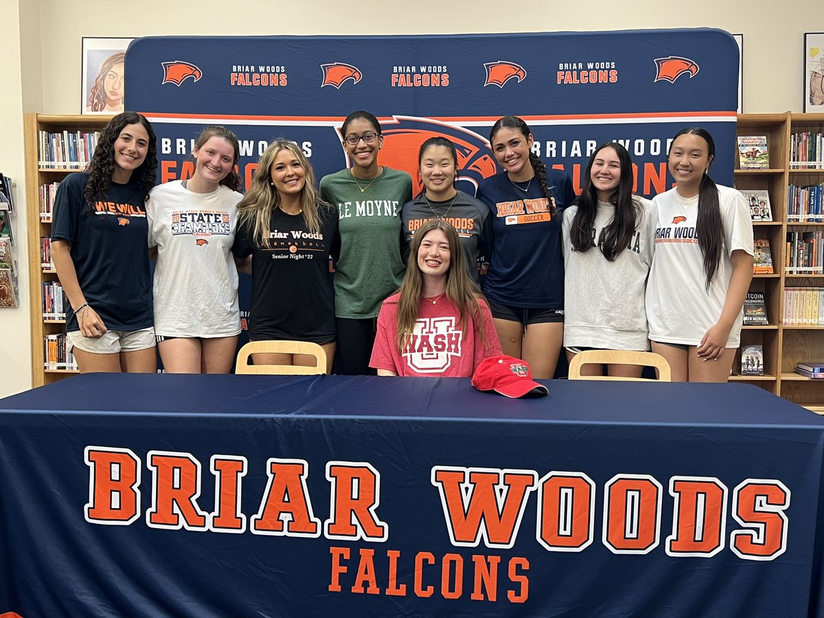 So incredibly proud of our 2024 commits <a href="/NoelleCabiness/">Noelle Cabiness</a> and <a href="/HopePip24/">𝗛𝗼𝗽𝗲 𝗗𝗿𝗮𝗸𝗲</a> ! Surrounded by teammates, family, and fellow student-athletes, tonight was a fantastic evening to celebrate our seniors. We all love you and wish you all the best! 💙🧡