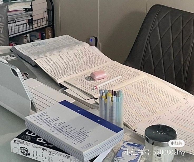 studiousZee's tweet photo. ── If you want to become significantly better at anything, you have to fall in love with the process of doing it. You have to fall in love with building the identity of someone who does the work rather than merely dreaming about the results that you want.

In other words... + https://t.co/QSW5hiHgnB