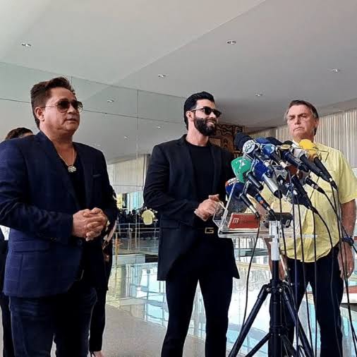 NP__Oficial's tweet image. 🚨 Atenção: l Cantores sertanejos trocaram apoio a Bolsonaro por perdão de dívidas, diz reportagem do jornalista Ricardo Feltrin, do UOL. MPF investiga