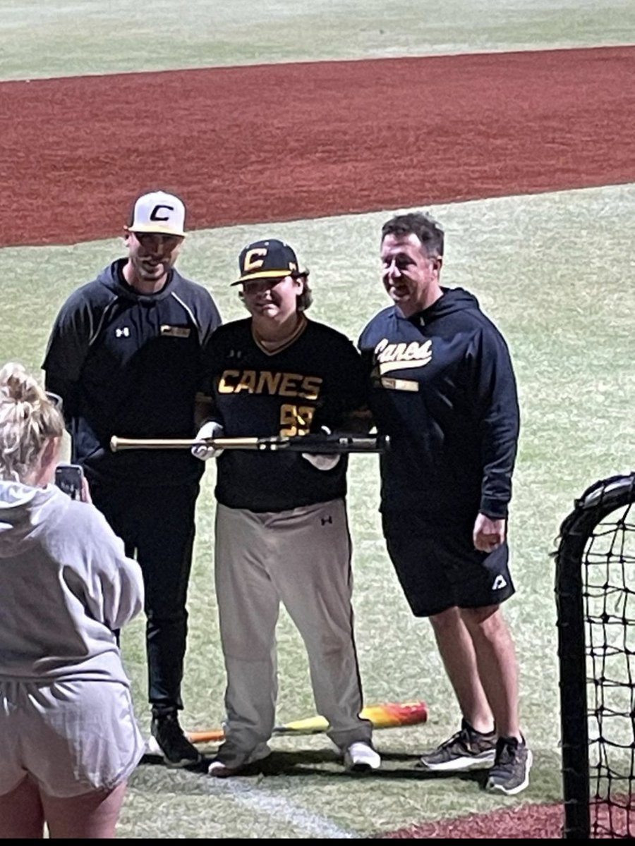 TyStokes99's tweet photo. Won the Homerun derby at the first annual Canes fest https://t.co/S0HYrUhdfZ