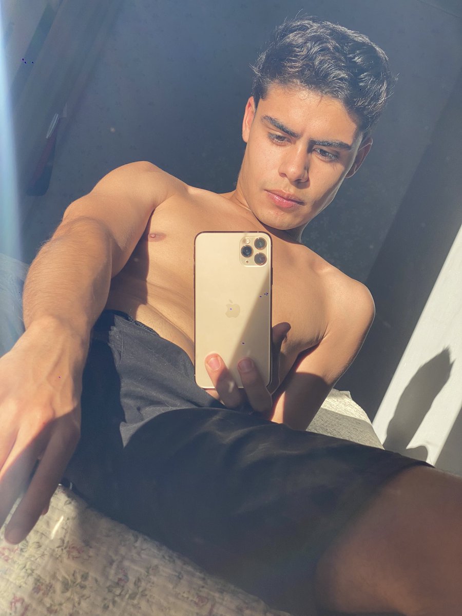 rippimat's tweet photo. Tomar um sol é bom demais 🔥 https://t.co/D51h0On5rj