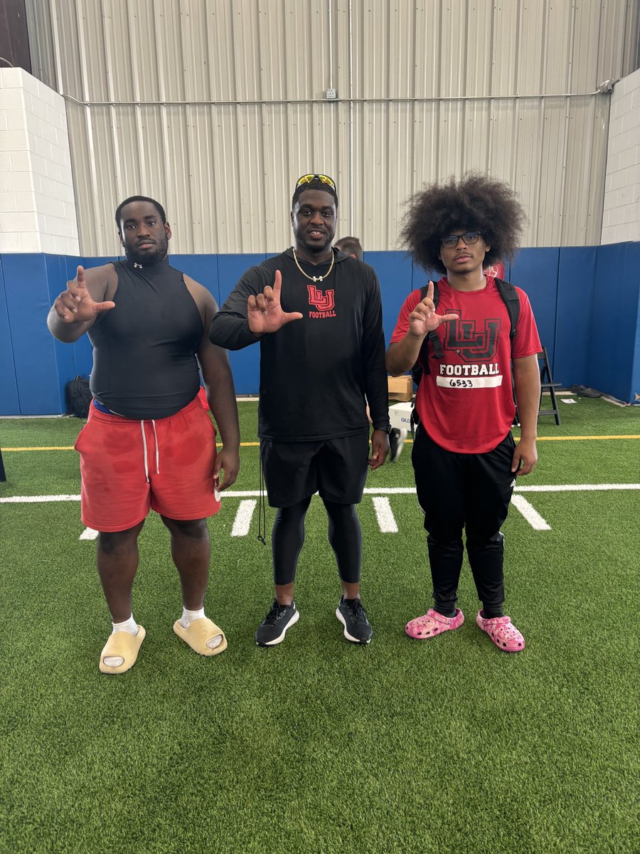 JerJohn2025's tweet photo. Had a great time competing with my guys at @LamarFootball camp.

Thank you to @CoachRossomando &amp; @_CoachZo_ for the opportunity to learn

@TWCPFootball @Coach_Coats @coach_howard10 @CoachSandoval12  @nwosu_rema55 @marcoBeltran08 @RodrigoBravoJr @TheJordanStyles @Terrancewoffor https://t.co/1uYXkKm74m
