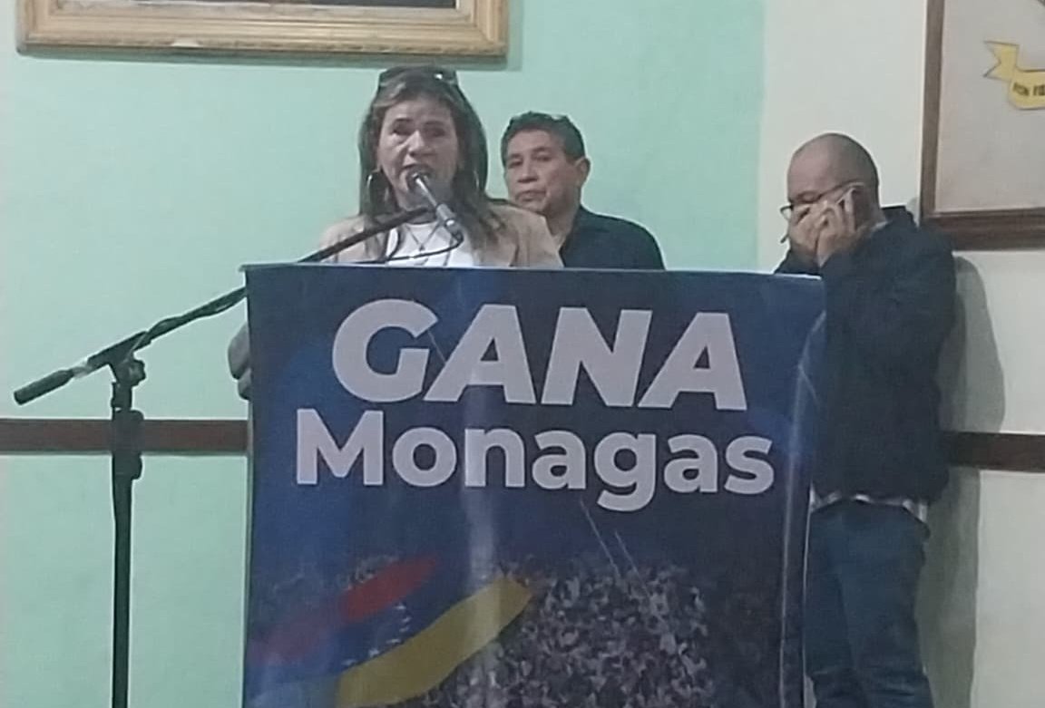 sansimon_ad's tweet photo. La parroquia San Simón y autoridades del Comité Ejecutivo Regional estuvieron acompañando al  sector salud en el Colegio de Medicos.
Nuestra compañera Isbelia Mendoza  Coordinadora del sector el Paraíso hizo una pequeña intervención en representación de todas las enfermeras. https://t.co/EBH45yrC7m