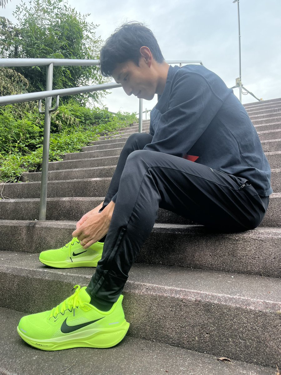 HazumaHt's tweet photo. クッション性は今まで以上で柔らかすぎない。踵の軸になる部分には固さがあるのでとても走りやすいです。
ペガサス41で毎日コツコツ練習！
@Nikejapan
＃teamNike
 #Nike
#ペガサス41 https://t.co/igz4Owortf