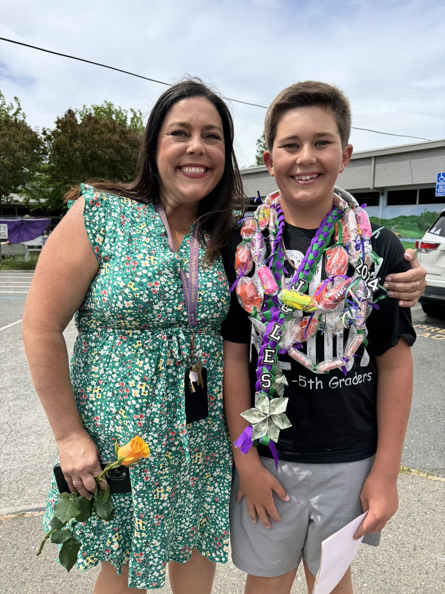 MsKoontzMDUSD's tweet photo. Itโs a special day when your first class celebrated their last day! These cuties were kinders when I arrived @Gregory_Gardens in 2019! Look at them now! Itโs been an honor and so so much fun to watch this crew grow up! ๐๐ #OnceAGATOR #AlwaysAGATOR https://t.co/JALCSt0Z0r