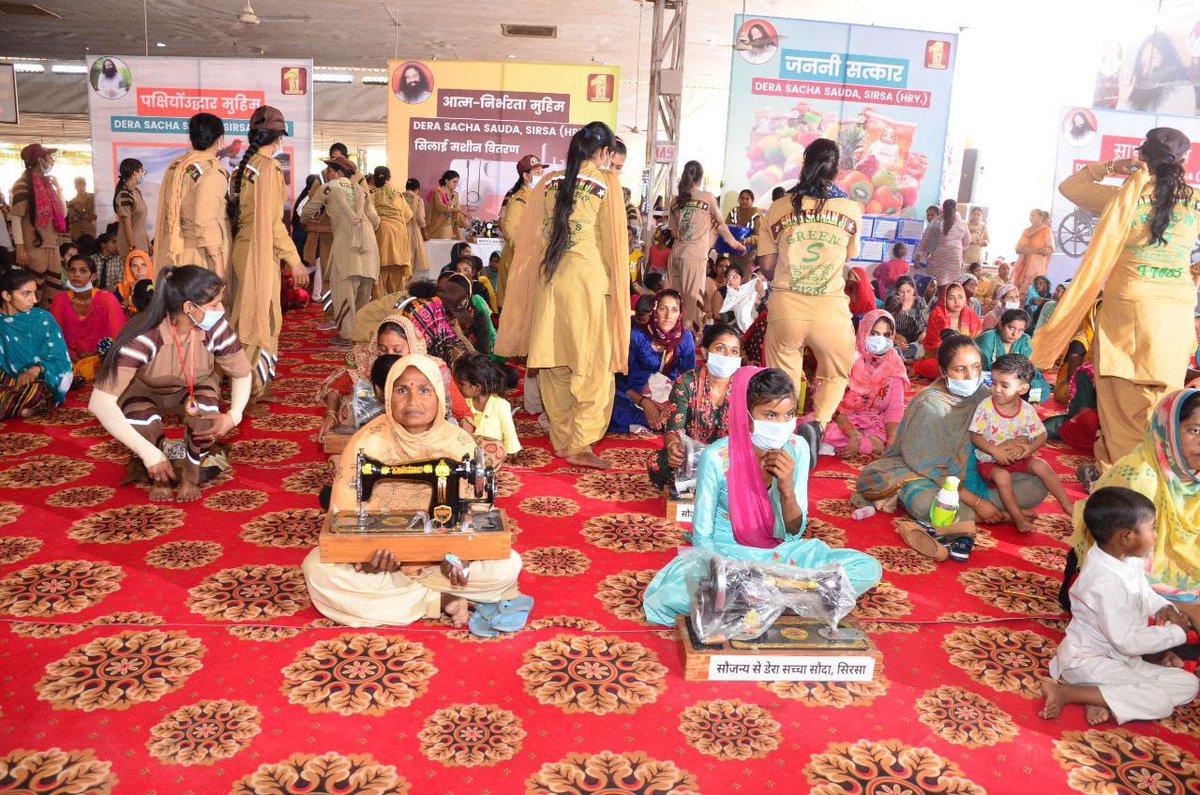 Jaiya_Thakur07's tweet photo. Dera Sacha Sauda has started revolutionary works like free vocational training, free education, respect for motherhood, self defense training under the guidance of Ram Rahim Ji. Whose objective is to increase the Self Esteem of women. #WomenPower https://t.co/ug63PaPXro