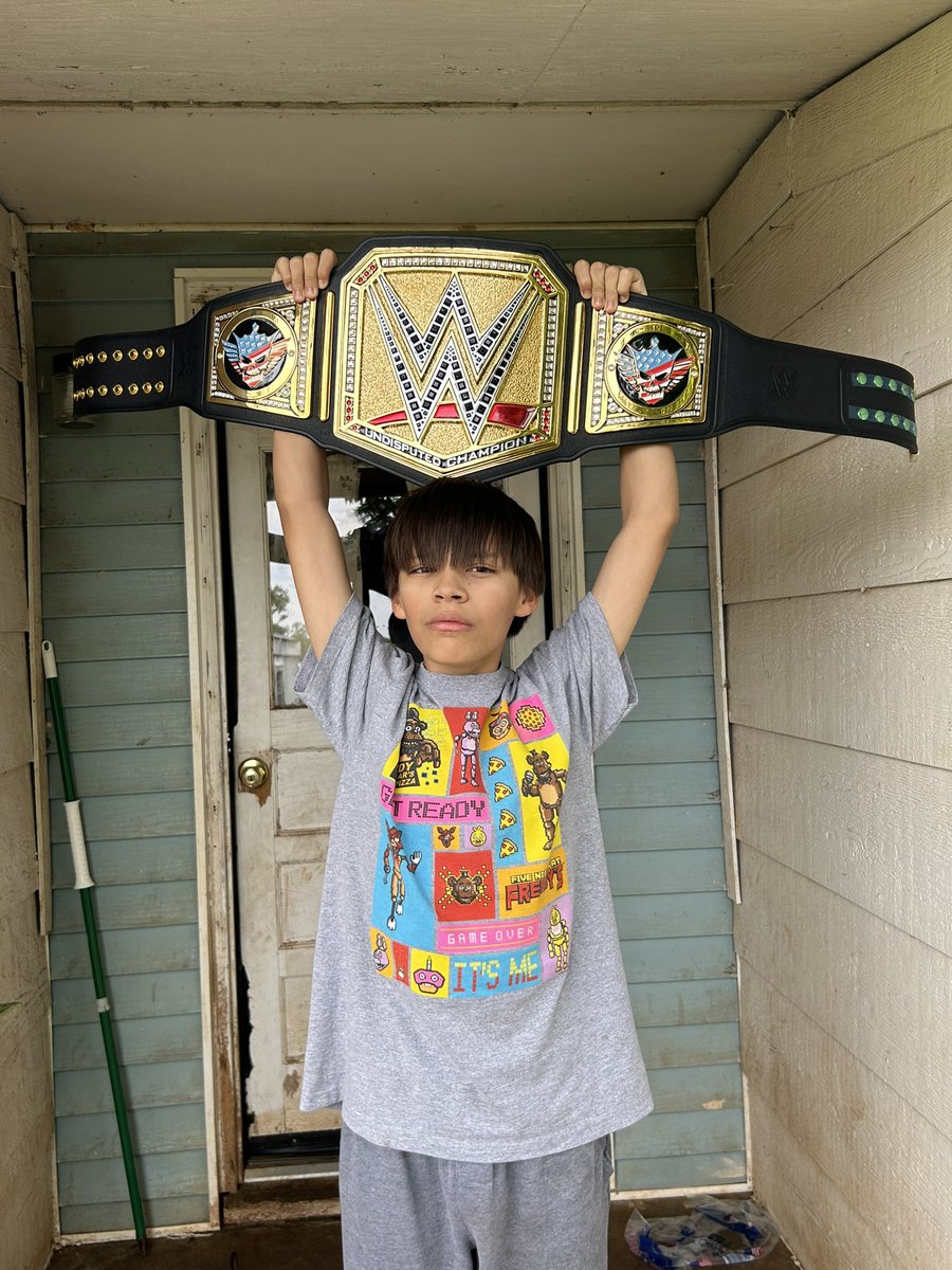 Aberna16Matthew's tweet photo. @CodyRhodes ringsider vip package for #wwetulsa and ramp seats for #wweokc can’t wait to bring this belt and cheer for our champ!!! https://t.co/IWjJ9PnBEQ