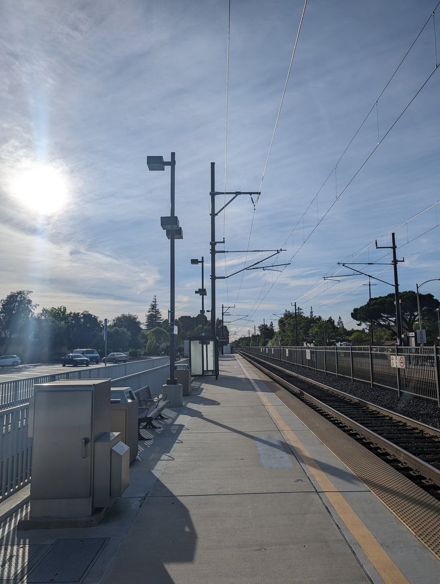 sugamxp's tweet photo. Day 1 in the valley done! https://t.co/P0CI5mK9iG