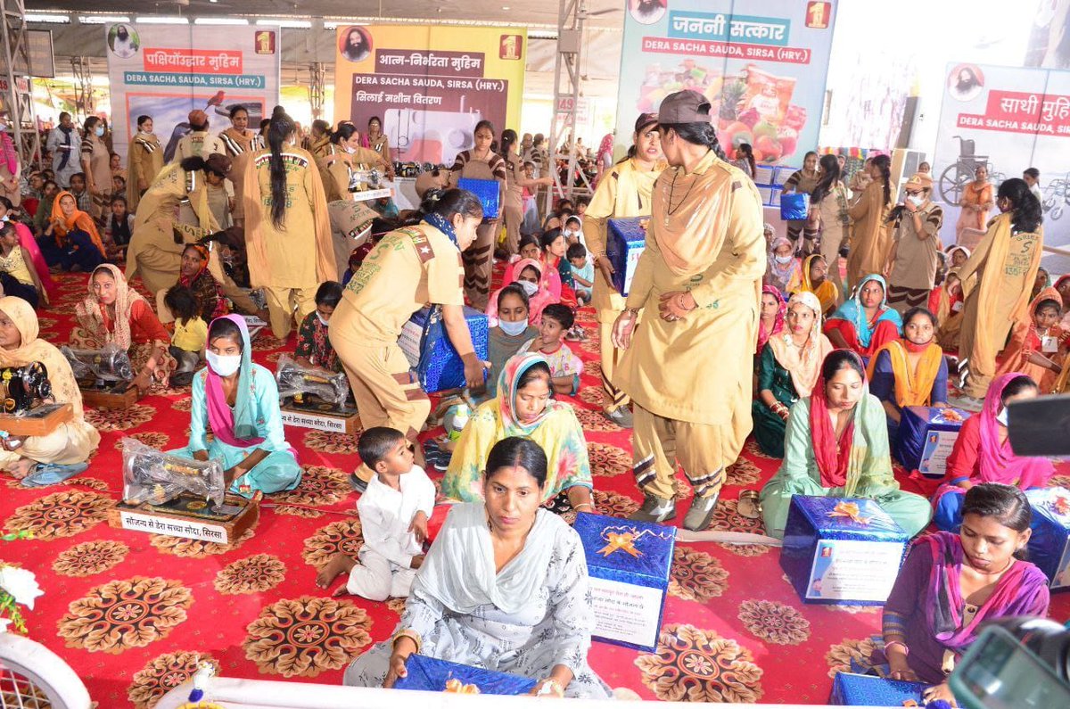 InsanRajni786's tweet photo. In Dera Sacha Sauda many initiatives are being run for women empowerment. Self Esteem is one of them. #WomenPower
Inspired by Ram Rahim Ji DSS volunteers distribute Sewing machines to destitute women to make them self dependent. Vocational centers are also run in various states. https://t.co/VyuAQCnQFk