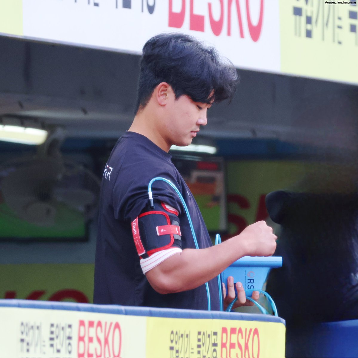 ETSC41's tweet photo. 2024.06.02
#한화이글스 #김규연 #NO_60 https://t.co/M1CTHABhyT