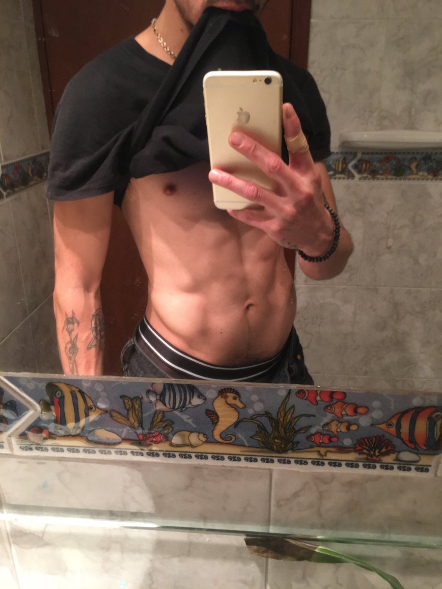 10087Jefferson's tweet photo. Finally at home 🙂 https://t.co/ORjiJRWWIS