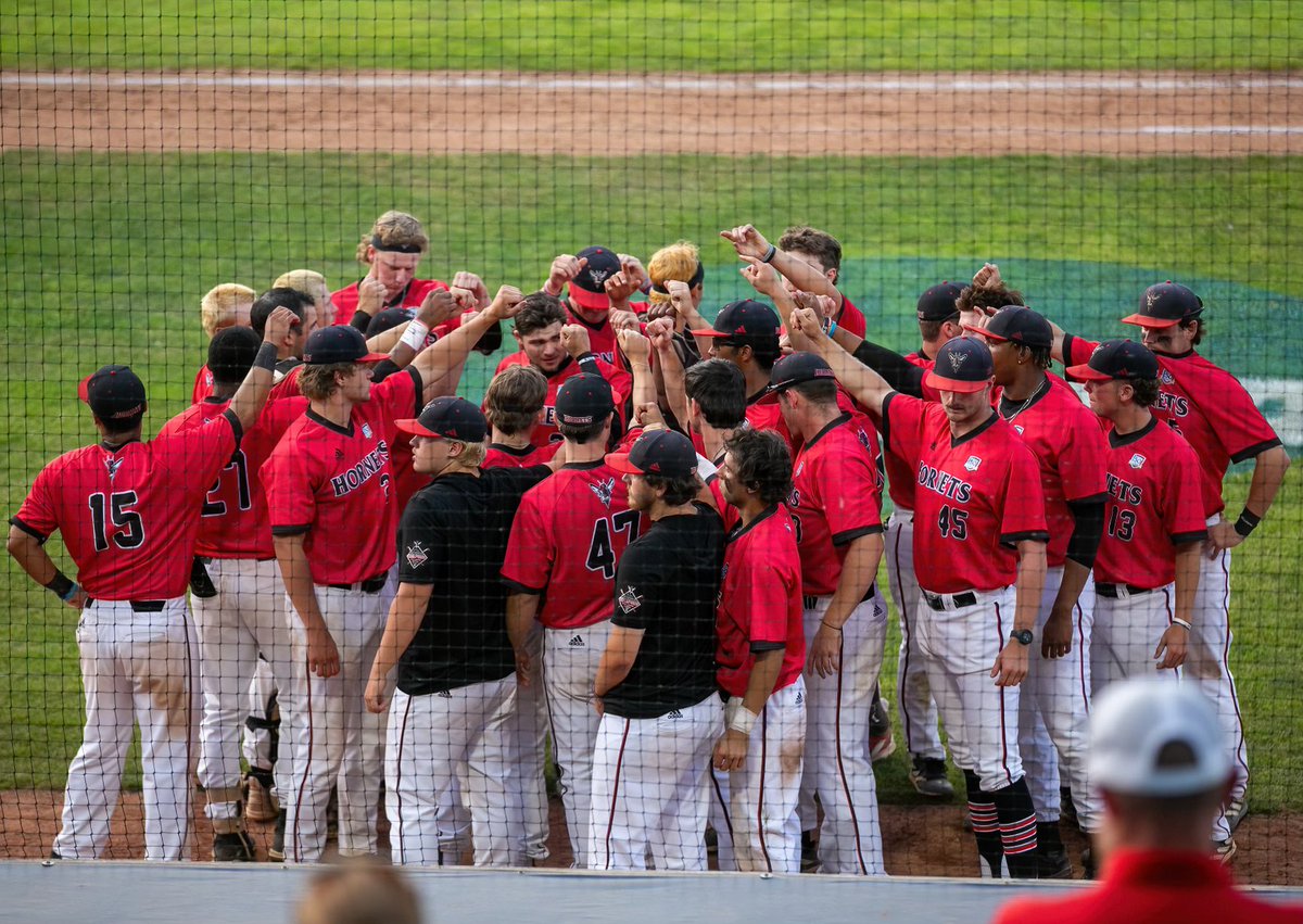 lynhornets's tweet photo. #WonNation https://t.co/pGCWyC27wa