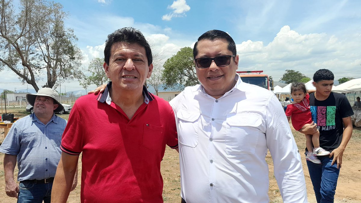 BancadaLibre's tweet photo. El diputado #SamuelDuarte, participó en la inauguración del 1er Simposio Internacional de Escultura en Mármol Blanco, realizado en Quimistán, Santa Bárbara. https://t.co/SqnXCfyN73