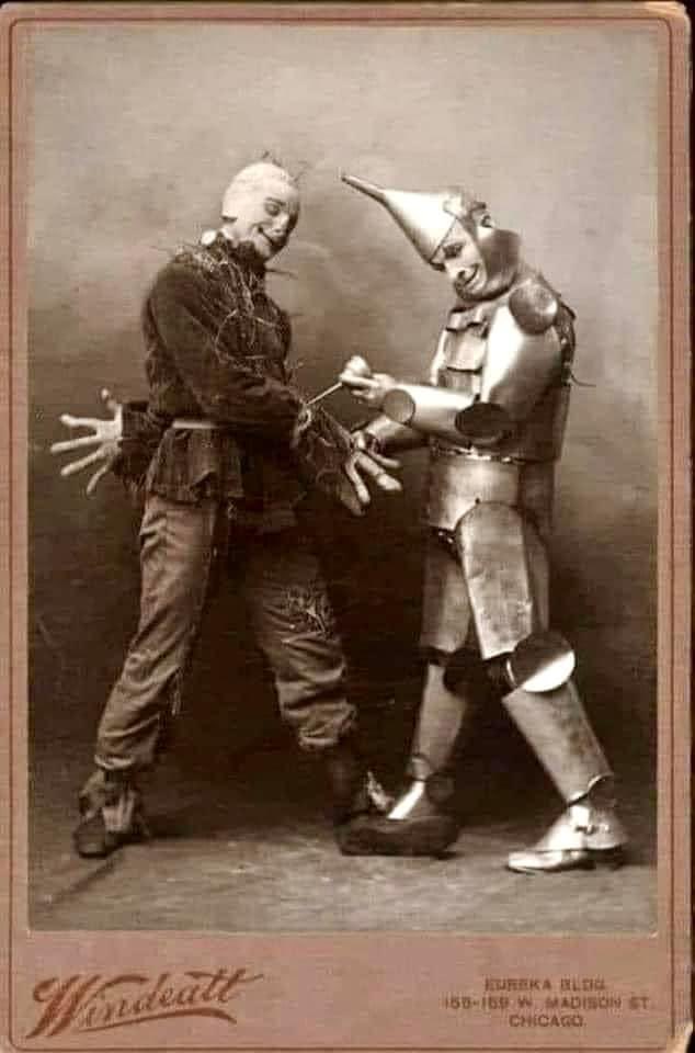 BabyD1111229's tweet image. The Wizard of Oz…This is very interesting…🤔
The Straw Man represents that fictional ALL CAPS legal fiction —The PERSON. He wanted a brain but got a Certificate — The Birth Certificate.
The Tin Man — The TIN (Taxpayer Identification Number). He was a robotic avatar, who…