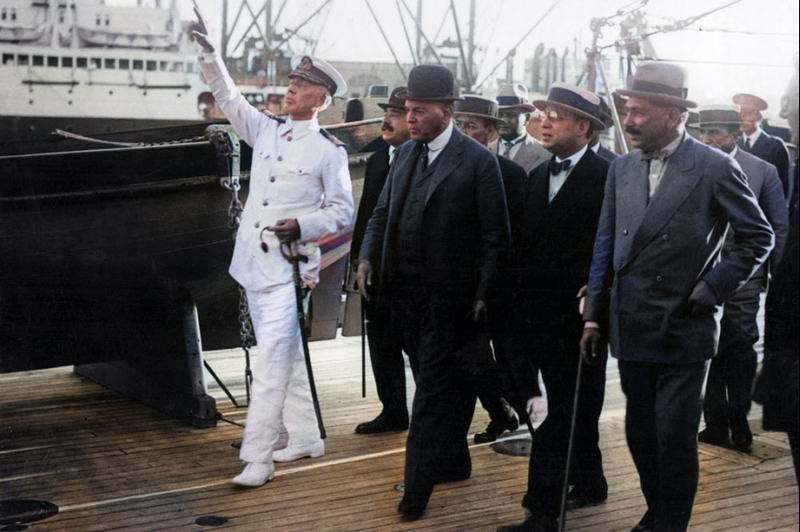 🧵[HISTORIA] Un día como hoy, en 1922, se creó la Dirección General de Yacimientos Petrolíferos Fiscales (YPF), por un decreto del presidente Hipólito Yrigoyen
El primer gobierno surgido del voto popular, intentó (sin suerte) tratar la ley orgánica del petróleo en el Congreso,