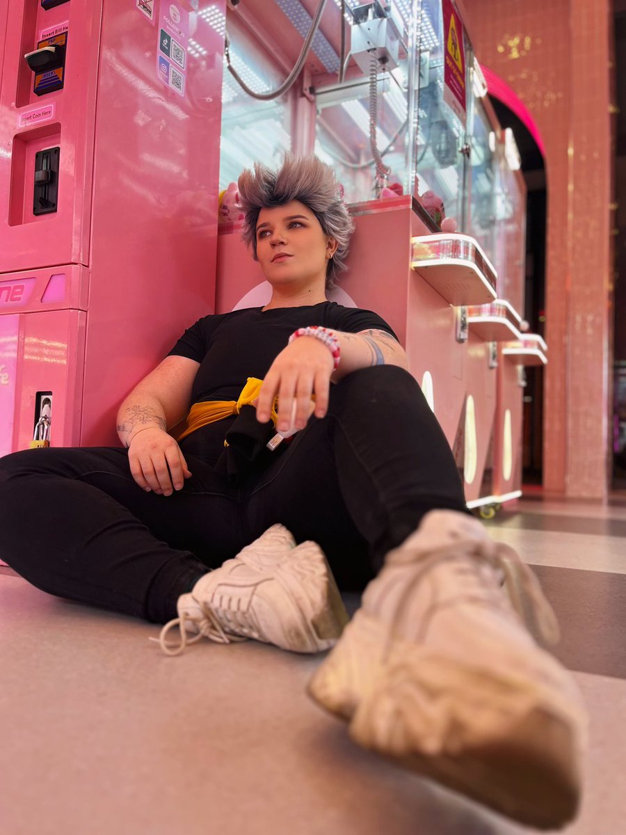 districtprincss's tweet photo. HAPPY HAIKYUU MOVIE TO ALL THOSE WHO CELEBRATE - HAD TO BRING BOKUTO BACK FOR THE SCREENING 🥹 

#HAIKYUU https://t.co/VBp4uXT7Q1