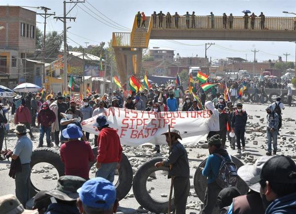 Protestas en Bolivia por la falta de dólares y combustible dlvr.it/T7nwCF #NDigital