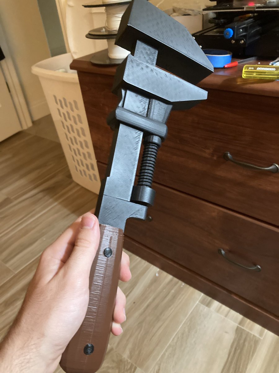 SparkProps's tweet photo. #savetf #FixTf2 Cmon valve, I know you make bank of steam fix your damn game we love https://t.co/aNyAYY04pp