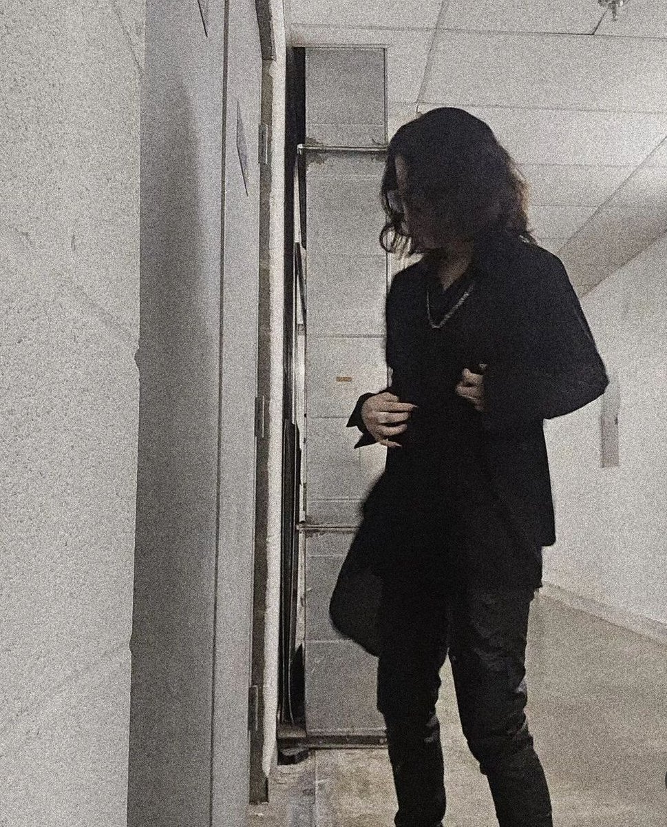 shychobi's tweet image. 答えは絶望の淵で 不可逆 夢落ち願う
此処はInferno 
#visual系