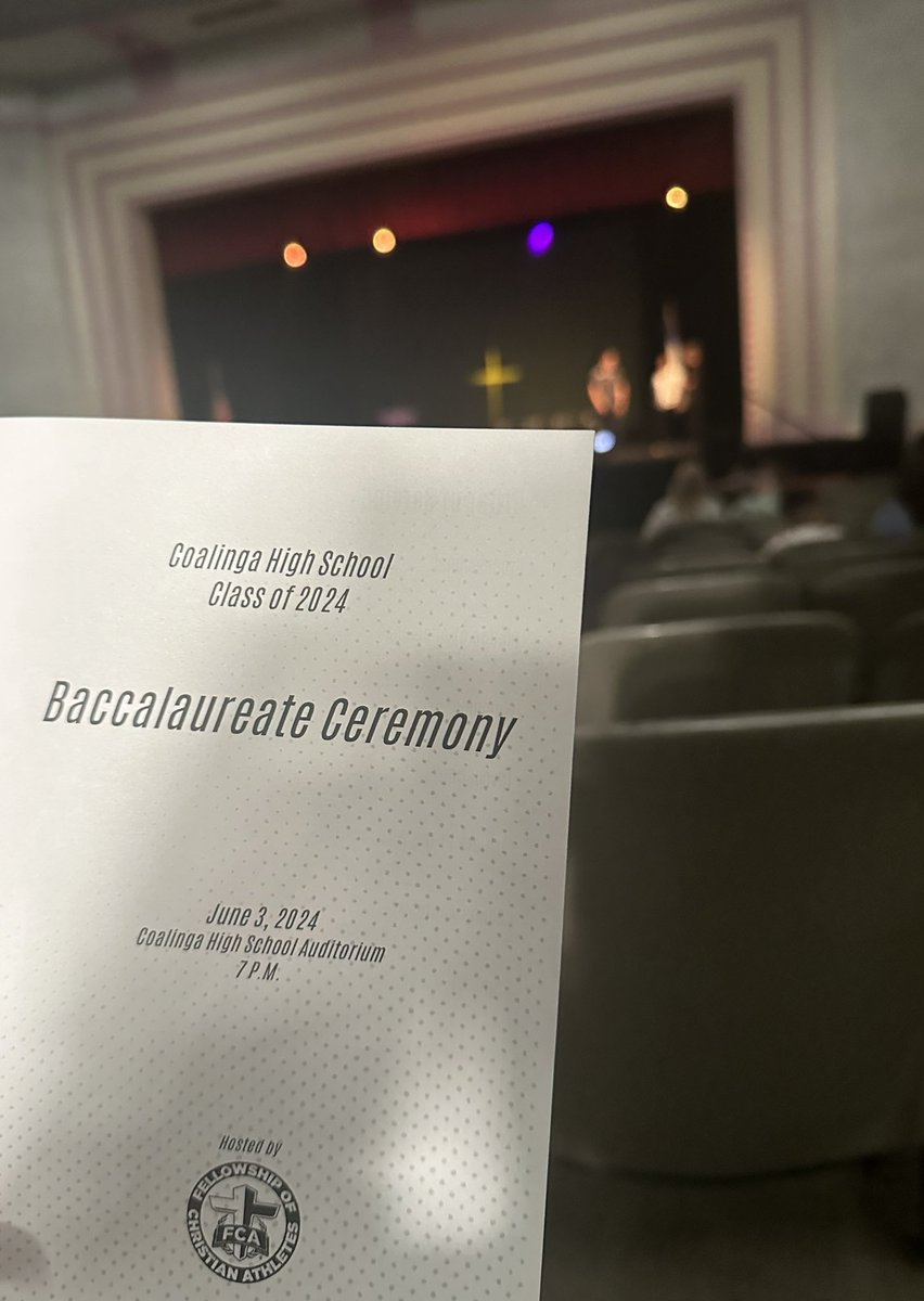 chstoads's tweet photo. A few from Baccalaureate 2024! 🧡🧡🧡

#toadpride
#classof2024
#OnceAToadAlwaysAToad https://t.co/4HZQGlyw1b