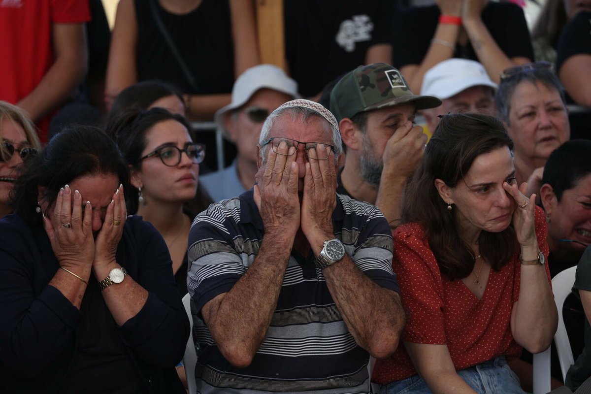 Herta Müller über den 7. Oktober und seine Folgen.

Link ohne paywall:
zeitung.faz.net/faz/feuilleton……