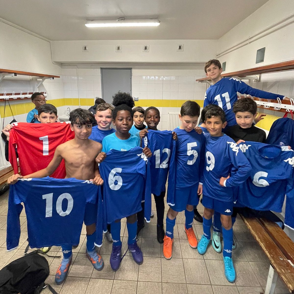 JADrancy tweet media