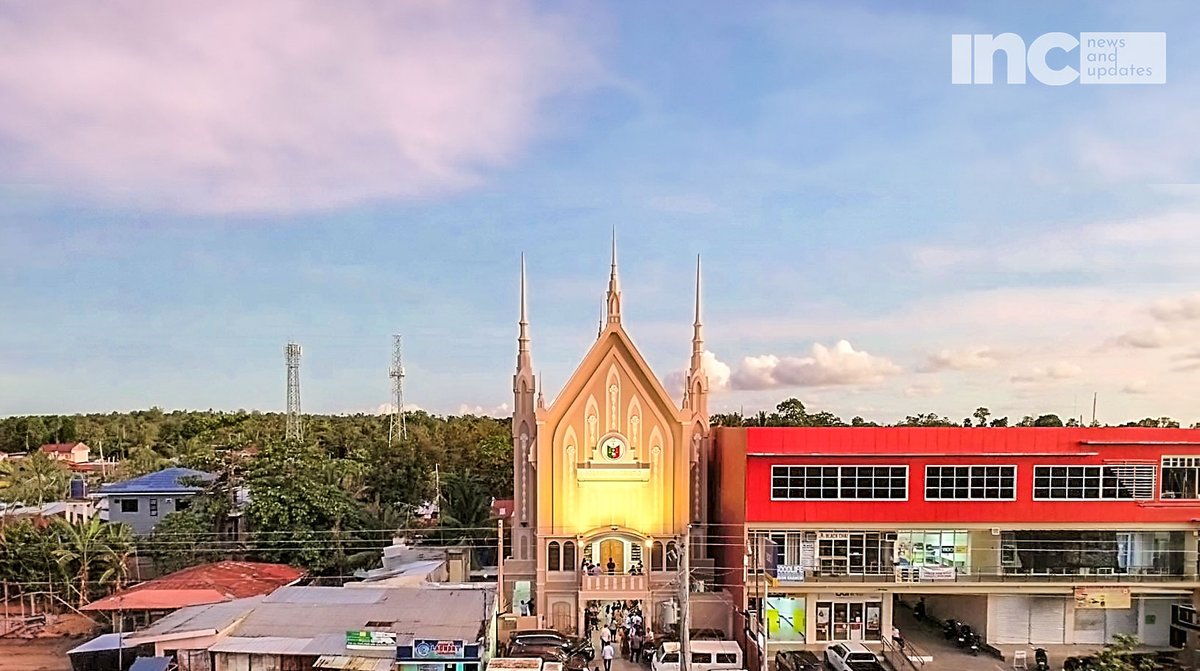 INCNewsNUpdates's tweet photo. The new worship building of Talibon Congregation in the Ecclesiastical District of Bohol was dedicated to the Lord God on May 31, 2024. Brother Raul Cervantes, the District Supervising Minister, led the inaugural worship service.
#IglesiaNiCristo #Talibon #Bohol https://t.co/CrSQ0e5ZVR