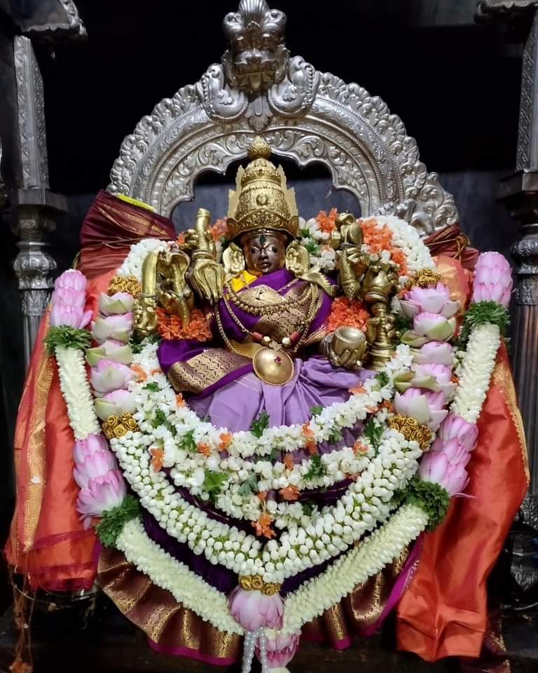 chamundi_betta's tweet photo. ಚಾಮುಂಡೇಶ್ವರಿ ಅಮ್ಮ https://t.co/1ANdt021tB